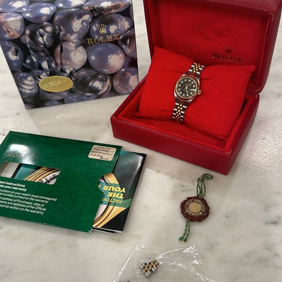 Women’s ROLEX WATCH - Picture 3 of 15